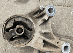 Opel Zafira B 2.2 16V Direct poduszka łapa skrzyni biegów 24459797 3