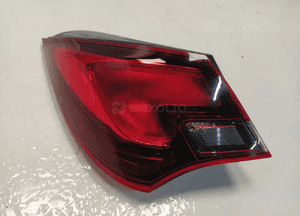 Opel astra j gtc opc lampa tył tylna lewa błotnika 3