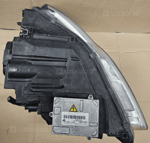 Audi A4 B7 lampa przód przednia prawa lewa xenon 8E0941004BM 8E0941003BM 6