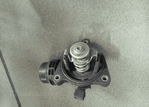 obudowa termostatu bmw e 60 e 90 7510959 2