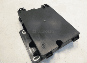 JAGUAR XF X250 SKRZYNKA Z BEZPIECZNIKAMI 3