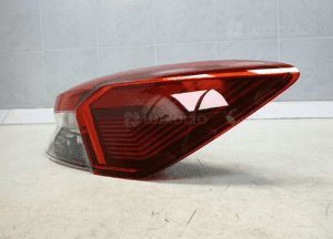Audi Q4 e-tron lampa prawy tył tylna nowa 9
