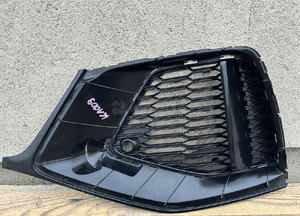 Kratka zderzaka przod lewa audi Q8 s-line SQ8 4M8 1