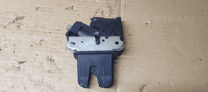 Zamek klapy bagażnika Audi A8 D3 4E0827645A 4F5827505D 1