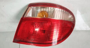 Nissan almera N16 lampa tylna prawa 1