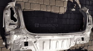 Toyota Avensis T25 kombi pas tyl sciana bagaznika 2