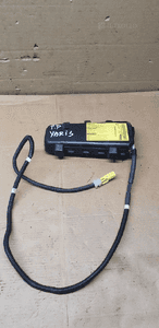Poduszka fotela pasażera prawa AIRBAG Toyota Yaris 73910-0D010-H 1