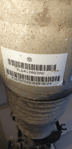 Amortyzator mcperson prawy przód przedni VW Touareg 7L 7L6412022AG 7