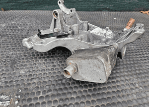 Podstawa 06H903143H 06J117021J Filtra Oleju Chlodniczka Lapa Wspornik Alternatora 1.8 2.0 TFSI AUDI A4 B8 A5 A3 VW 29