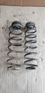 Sprężyny sprężyna tył tylne 2SZT VW FOX 1