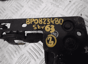 RYGIEL ZAMEK MASKI  AUDI A3 8P0823480 DOSTĘPNE 3 SZTUKI 4