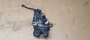 Zamek klapy bagażnika Audi A4 B6 Sedan 8E5827520 3