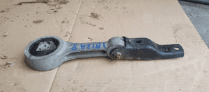 Łapa poduszka silnika skrzyni Seat Ibiza 6J 1.6 TDI 6Q0199851AP 2