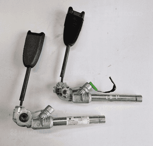 Opel corsa e 3D 2014-2019 napinacz dopinacz prawy/lewy
