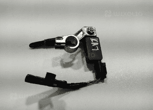 KLEMA AKUMULATORA FORD KA PLUS  1.2 BENZYNA 0199300035 H3B5-10C652-AA 15- 3