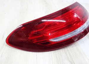 Mercedes c-klasa W205 coupe lampa tylna lewa A2059066300 3