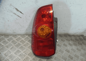 Lampa lewa tylna mitsubishi space star  2005R 1