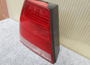 Lampa tył tylna lewa vw bora 2004 oryginał 2