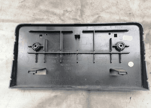 Podkładka ramka pod tablicę Usa Audi 8W6807285 2