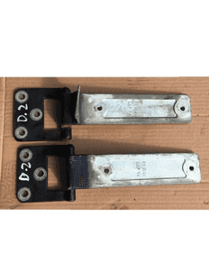 Zawiasy tylnej klapy Land Rover Discovery 2 II
