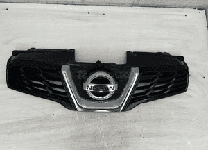Grill atrapa nissan qashqai J10 lift 62310BR10A kamera 1