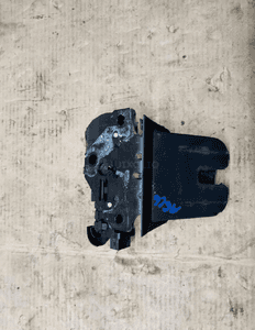 Zamek klapy bagażnika Audi A6 C6 Kombi 4F9827520C 8P4827505C 2
