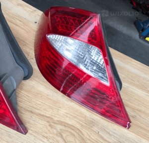 Mercedes CLS 219 lampa tylna led lewa  idealna 2