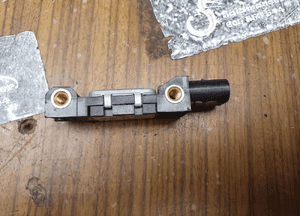 Czujnik 8E0959643 RB4 HV Uderzenia Czujnik Uderzeniowy Sensor Audi A4 B6 B7 7