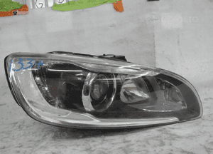 Volvo V60 lift S60 lift xenon lampa przednia prawa 2