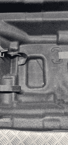 Mercedes W213 wkład bagażnika tapicerka wnęka A2136940000 3