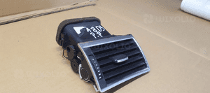Kratka nawiewu prawa Audi A8 D3 4E0820902 2