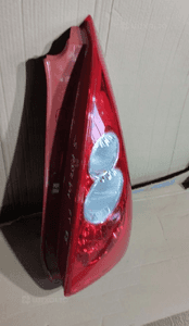 Lampa prawa tył tylna mazda 5 v i 1 1