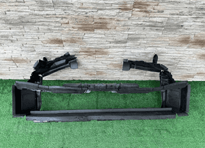 Pas przedni wlot żaluzja bmw X1 U11 9883599 nowa oryginalna 1