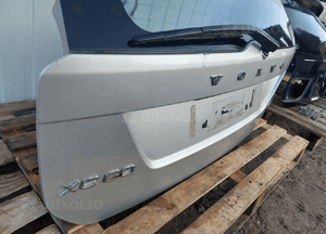 Volvo XC60 klapa bagażnika tył tylna kompletna 5