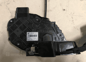Zamek drzwi tylny lewy 7H5A-26413 LAND ROVER FREELANDER II 2 1