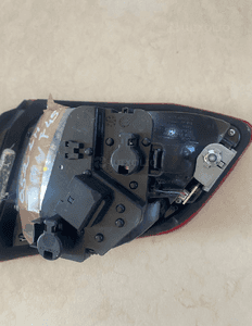 Lampa tył tylna lewa w klapę bmw 2 F45 7311041-10 2014- 11