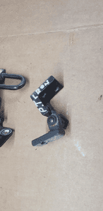 Zawias zawiasy drzwi prawy tył para Seat Leon II 1P0833412 3