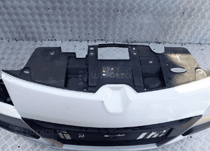 Zderzak przód renault megane iii 620220005R  dostepne 2 szt 5