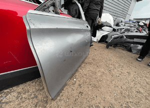 Mercedes 205 drzwi przednie lewe 2