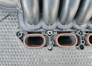 Kolektor Ssacy Nastawnik Czujnik Kolektora Gruszka Kompletny 3.2 FSI V6 AUK  Audi A4 B7 VW 37