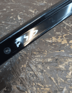 Bmw F33 listwa szyby czołowej prawa 13