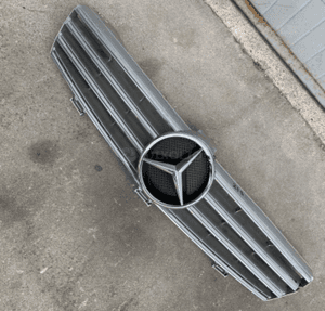 MERCEDES CLS  219 atrapa grill GWIAZDA listwa grila chrom 1