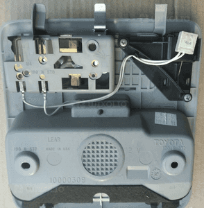 Toyota RAV 4 Rav4 II lampka sufitowa schowek na okulary 2