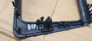 Ramka radia konsoli dekor Skoda Rapid 5JA858415 7