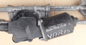 Toyota Yaris I mechanizm wycieraczek silniczek przod Denso Valeo 3