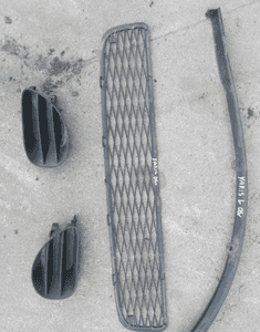 TOYOTA YARIS 06r kratka zderzaka zaślepka listwa