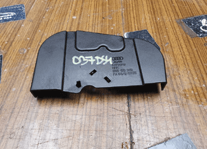 Obudowa 06B103340 Osłona Rozrzadu Łańcucha Pompy Oleju 2.0 20V ALT FSI Audi A4 B6 B7 A6 VW 3