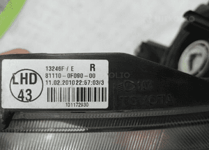Toyota verso 09-13 lampa przednia prawa prawy przód 9