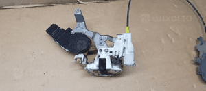Zamek prawy tył tylny prawy Toyota Aygo 2PIN 3