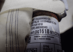 PRAWA KURTYNA OPEL ASTRA J KOMBI 13251618 RADOM 3